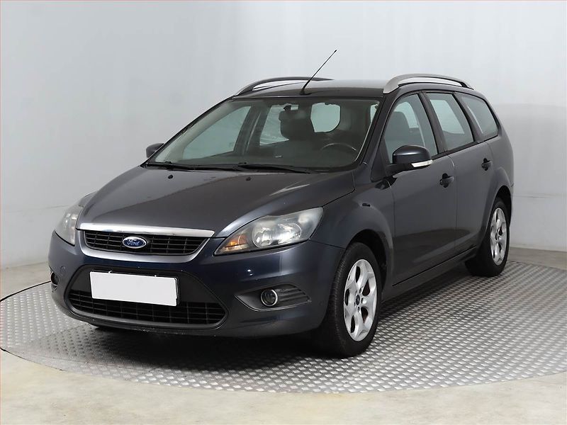 Ford Focus (2010) 1.6 i, LPG, po STK - fotka 2 z 13