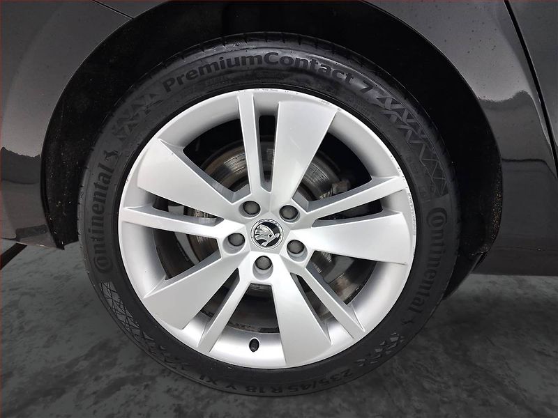 Škoda Superb (2015) Style 2.0 TSI, 4X4, Automat - fotka 15 z 16