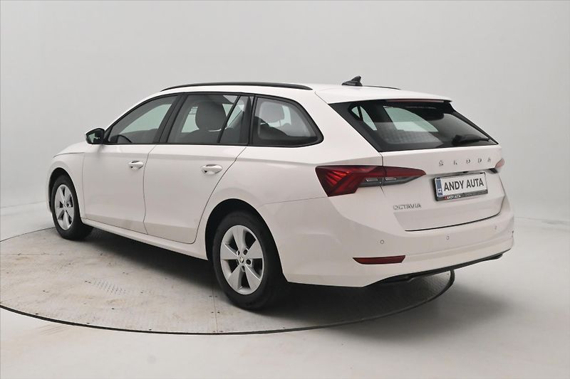 Škoda Octavia 2,0 TDI 110kW DSG VIRTUAL NAVI - fotka 7 z 30