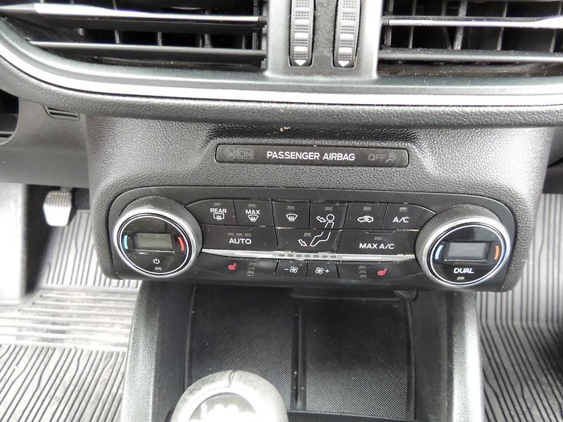Ford Focus (2020) Combi 1.0i,92kw,ČR,1.majitel - fotka 38 z 42
