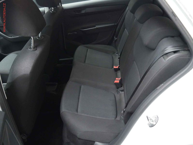 Škoda Fabia (2020) 1.0TSI, 1.maj,ČR, AC - fotka 10 z 15