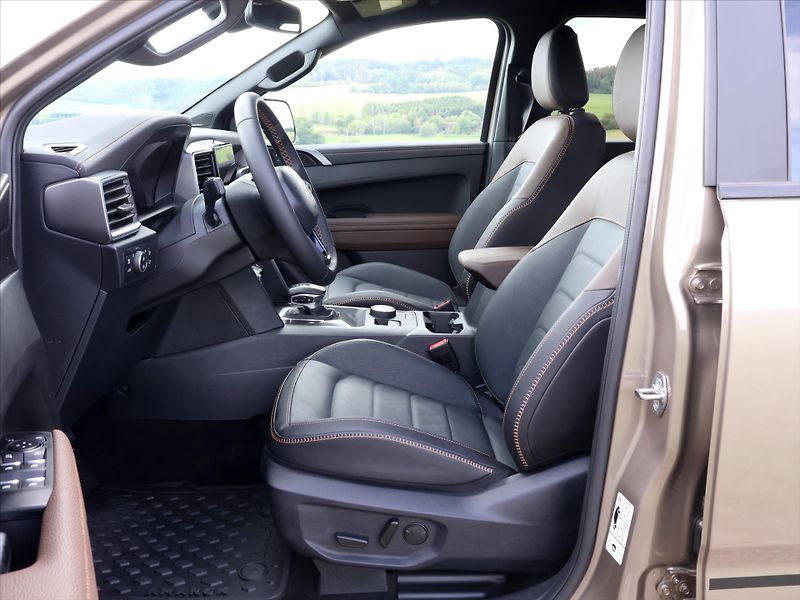 Volkswagen Amarok 3,0 TDi PanAmericana 10AUT 4x4 - fotka 11 z 40