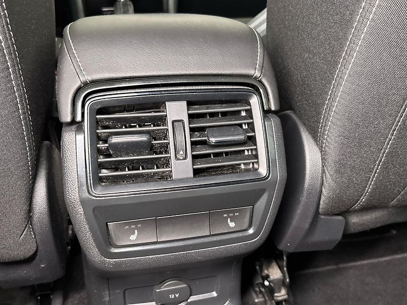 Škoda Karoq Sportline - fotka 22 z 30