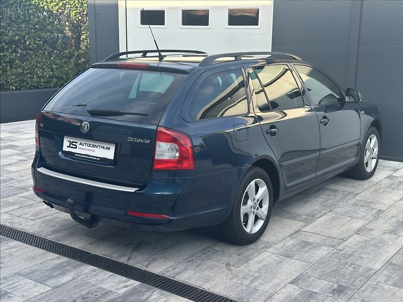 Škoda Octavia 1,8 TSI 152PS  Ambition Family - fotka 7 z 48