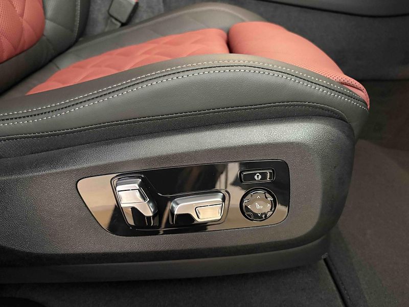 BMW X6 (2026) xDrive30d M SPORT + Pakety - fotka 27 z 64