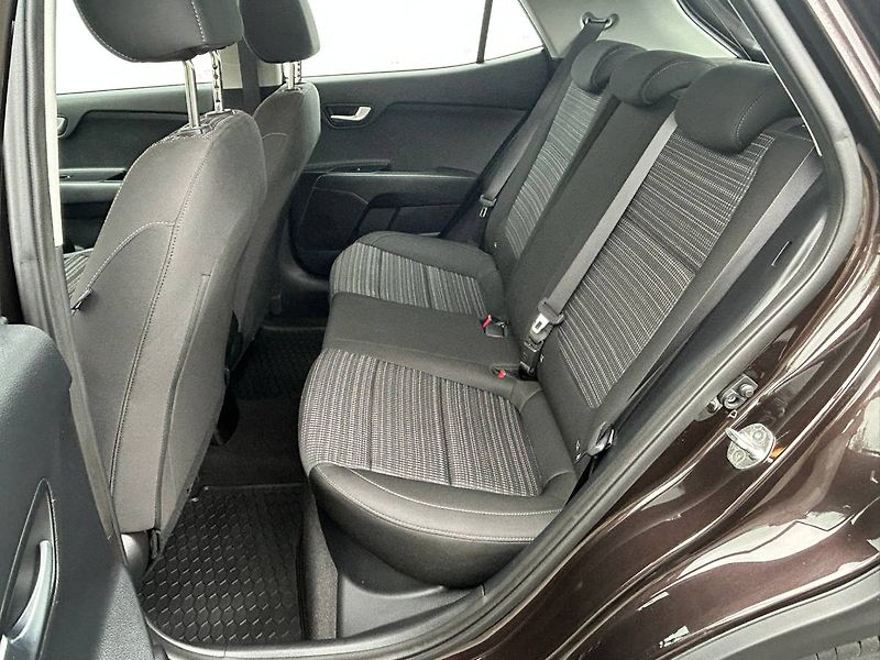 Kia Stonic (2020) 1,25 CVVT 61kW Exclusive - fotka 7 z 31