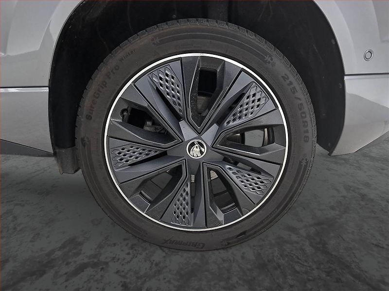 Škoda Karoq (2024) Sportline 2.0 TDI - fotka 15 z 31