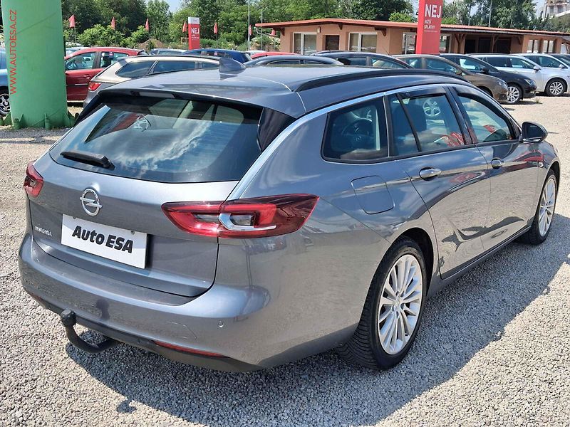 Opel Insignia (2018) 2.0 CDTi, LED, navi, park - fotka 4 z 23
