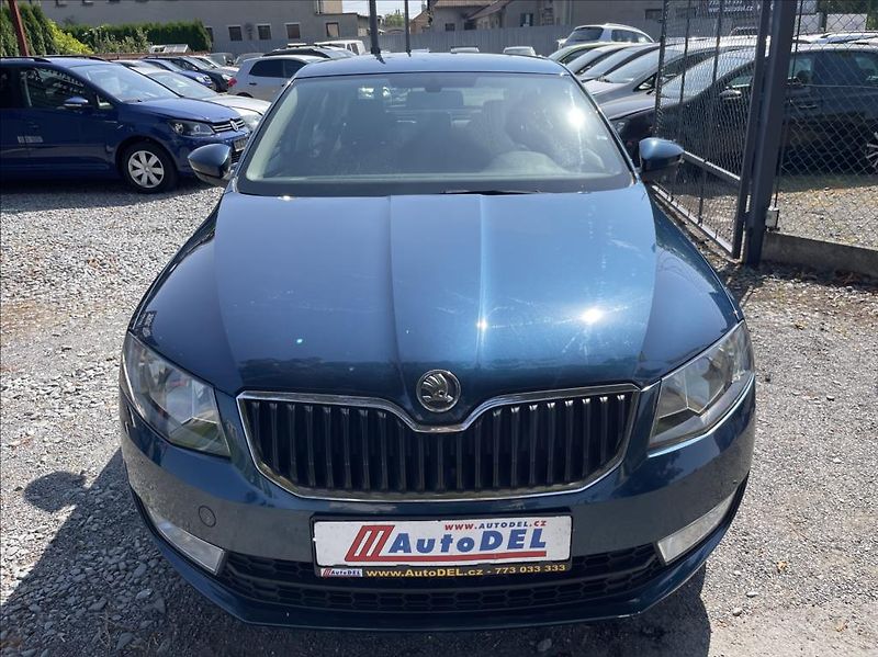 Škoda Octavia 1,2 TSi 77kW  Senzory,Tempomat - fotka 11 z 49