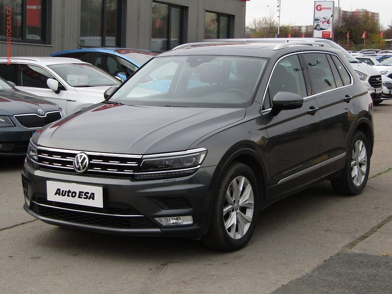 Volkswagen Tiguan (2016) 2.0 TDi, Highline, LED, panor - fotka 3 z 15