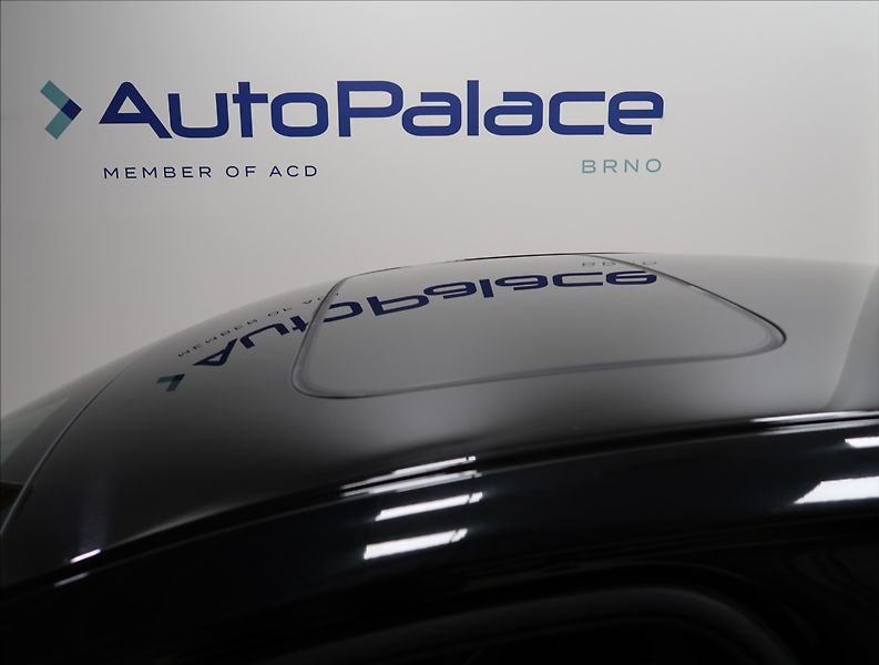 Volvo S90 2,0 T8 TWINENGINE AWD R-DESIGN - fotka 52 z 52