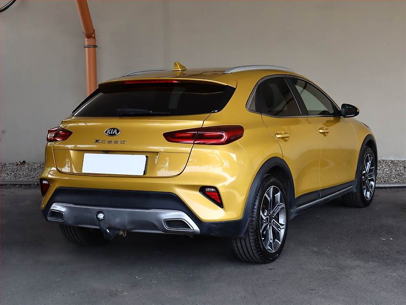 Kia XCeed (2019) 1.4 T-GDI, Automat, Serv.kniha - fotka 5 z 19