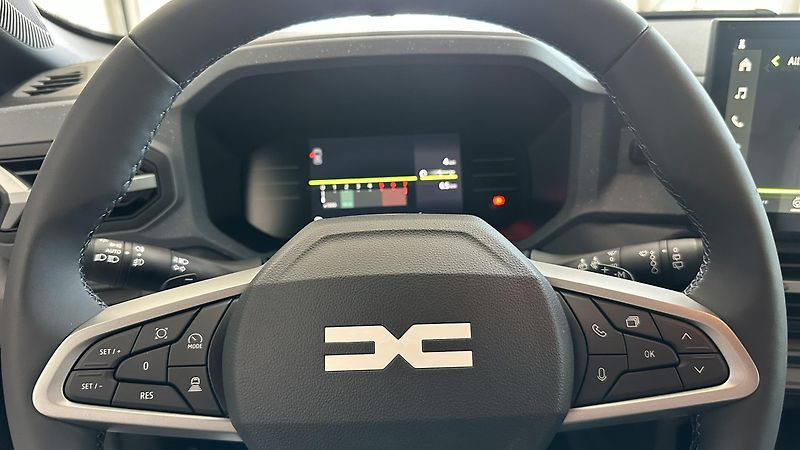 Dacia Duster (2026) Journey Eco-G 120 auto - fotka 13 z 15
