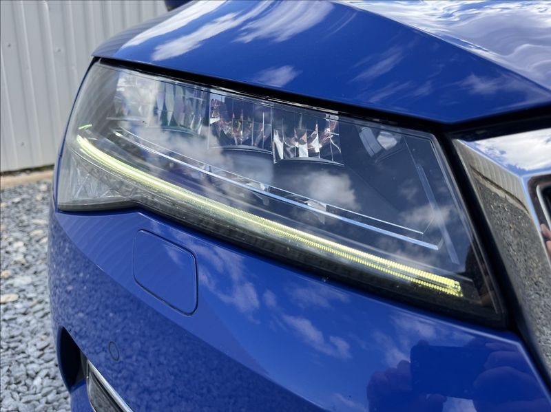 Škoda Superb 2,0 TDI DSG STYLE DPH 1.maj ČR - fotka 8 z 50
