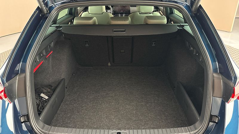 Škoda Octavia 2.0 TDI DSG 4x4 Style Combi - fotka 17 z 33