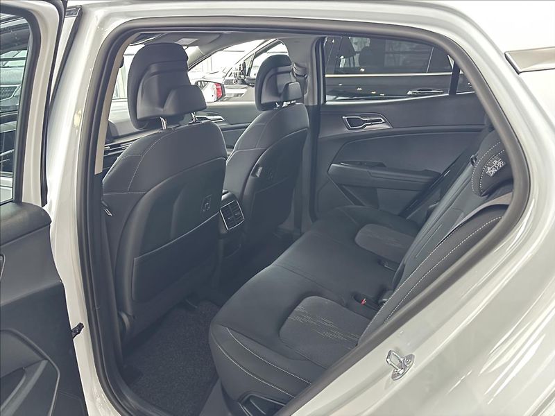 Kia Sportage (2026) 1,6 T-GDI 7DCT automat  Exclus - fotka 7 z 14