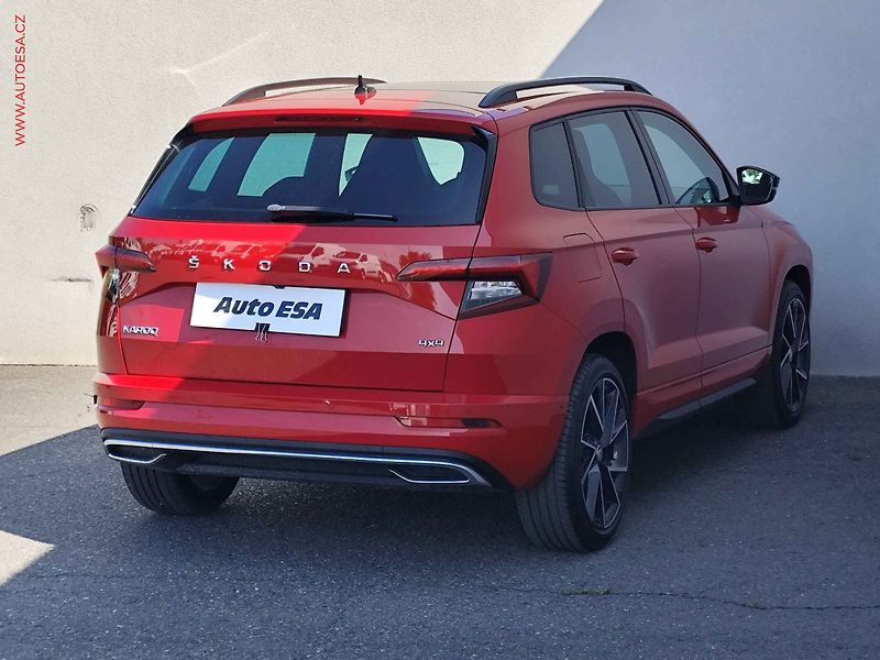 Škoda Karoq (2019) 2.0 TSi 4x4, SportLine, DSG - fotka 4 z 33