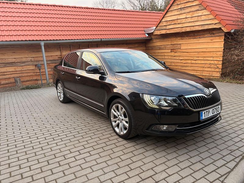 Škoda Superb 2.0 /125kW - fotka 13 z 13