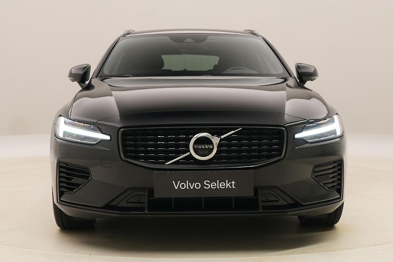 Volvo V60 T8 AWD RECHARGE R-DESIGN AUT - fotka 16 z 52