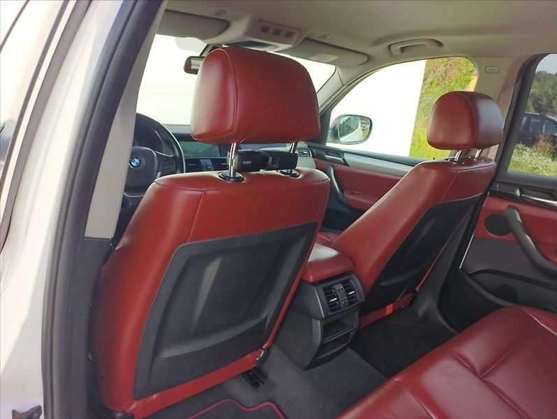 BMW X3 2,0 D X-drive aut. Kůže Bi-xen - fotka 21 z 53