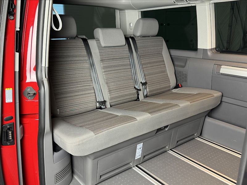Volkswagen California 2,0 TDi  DSG Last Edition LED - fotka 14 z 47