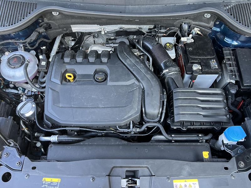 Škoda Karoq Style 1.5TSi NAVI KAMERA ALU - fotka 39 z 44