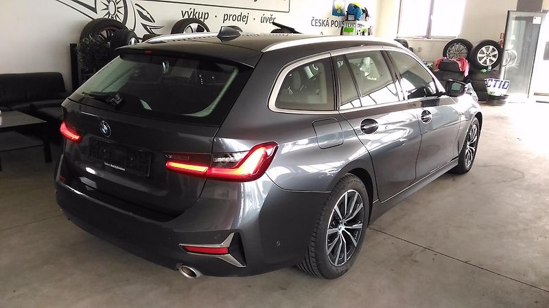 BMW Řada 3 (2020) 320D,XDRIVE,FULL,LED,TAŽNÝ,TOP - fotka 6 z 42