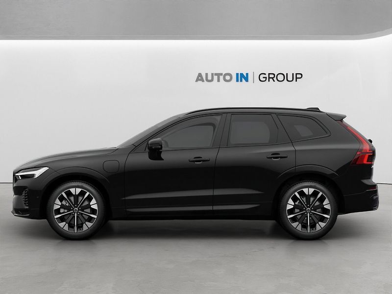 Volvo XC60 (2026) PLUS DARK T6 AWD,360°KAMERA - fotka 3 z 9
