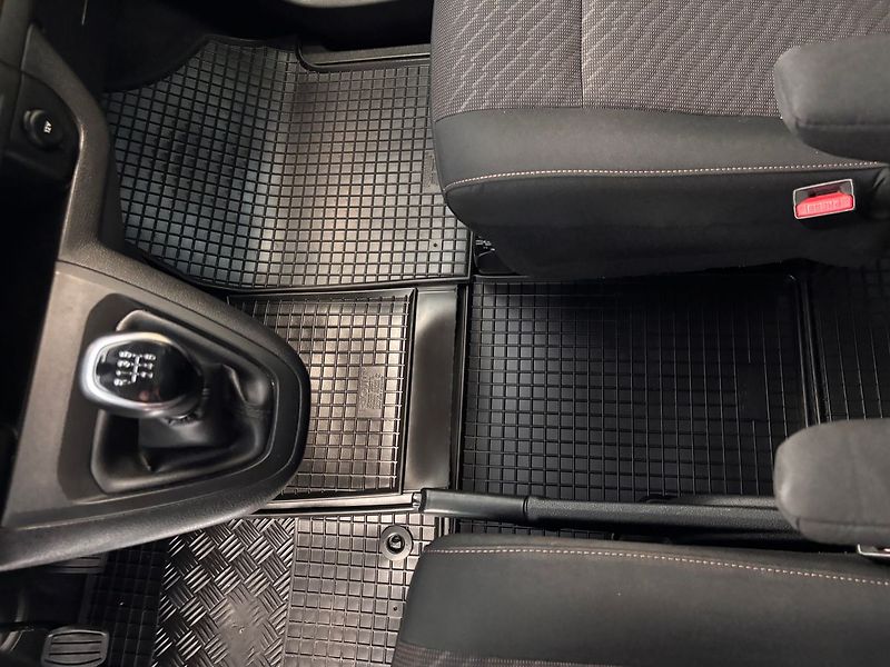Toyota ProAce Verso 2.0 CDTI FAMILY LONG - fotka 21 z 33