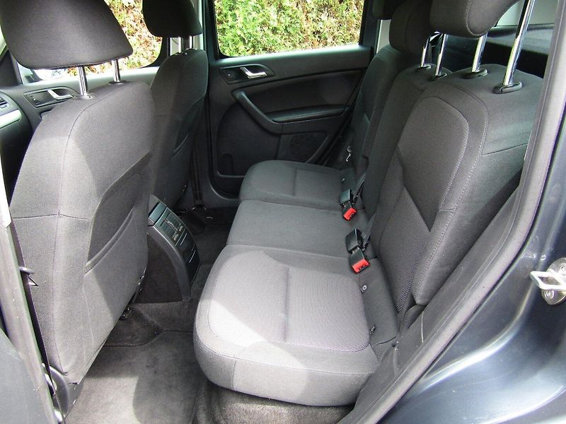 Škoda Yeti (2014) 1.2 TSI NAVI CAR-PASS - fotka 21 z 37