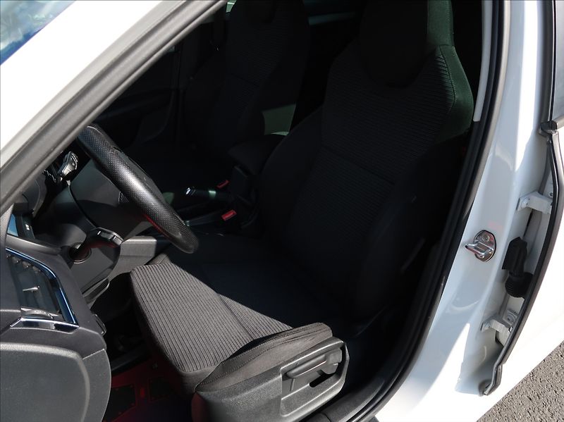 Škoda Octavia 1,6 TDi,77kW,NovéČR,tempomat - fotka 10 z 22
