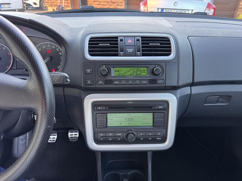 Škoda Fabia 1.4i 63KW ELEGANCE - fotka 9 z 20