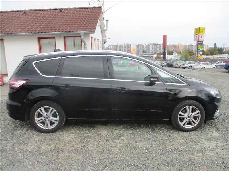 Ford S-MAX 2,0 TDCi, Titanium,servis,DPH, - fotka 4 z 38