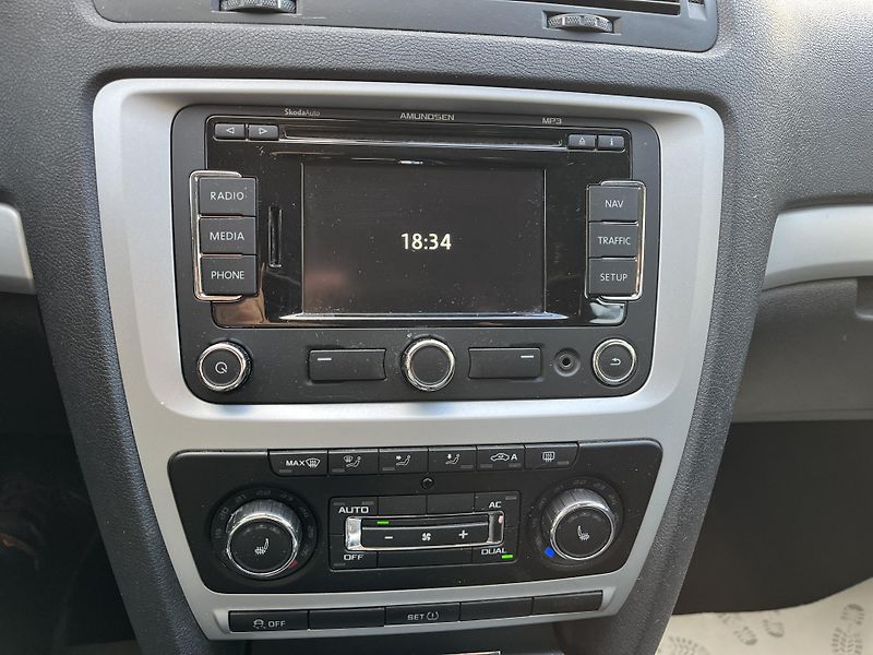 Škoda Octavia (2010) AUTOMAT+PĚKNÝ STAV - fotka 12 z 25