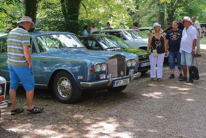 Veteránská Jízda Jiřího Kristiána Lobkowicze a výstava historických vozidel v Křimicích.