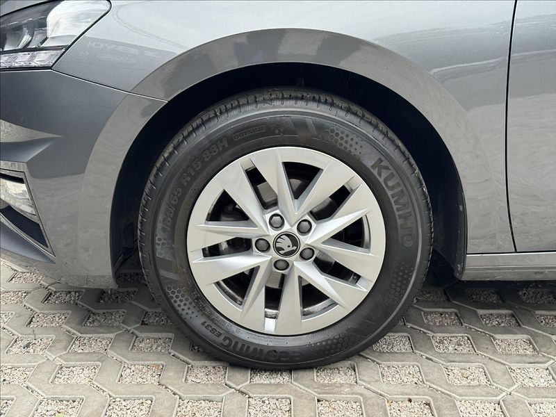 Škoda Fabia 1,0 MPI 130LET ZÁRUKA ČR DPH - fotka 27 z 29