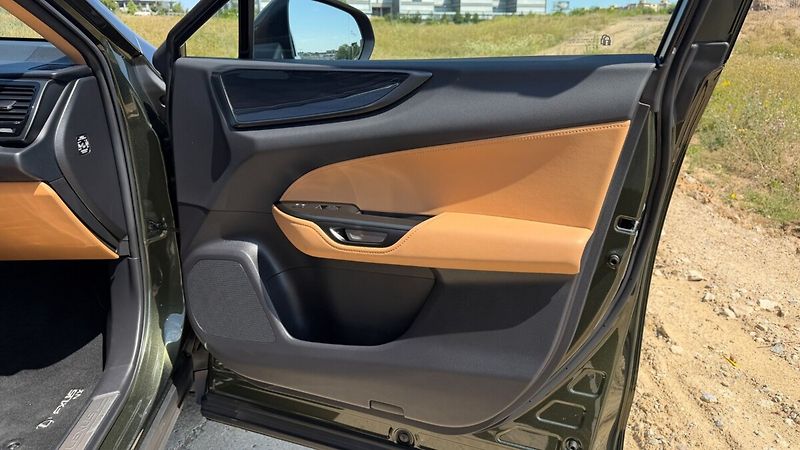 Lexus NX 450h plus 450H+ 2,5 PHEV PRESTIGE - fotka 11 z 30