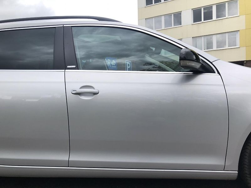 Volkswagen Golf Variant (2011) 2,0TDi STYLE nez. rezervace - fotka 15 z 68