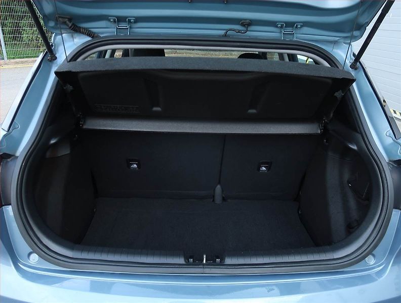 Hyundai i20 (2019) 1.2, Serv.kniha - fotka 13 z 15