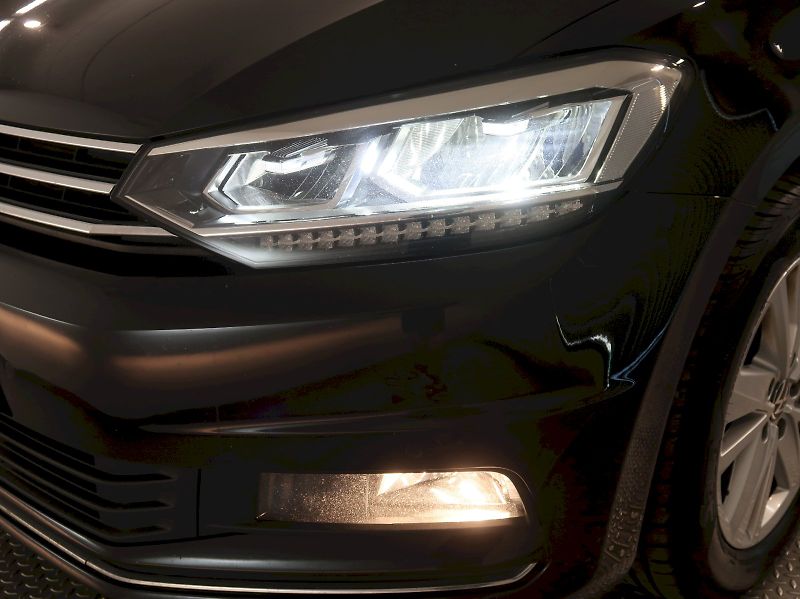 Volkswagen Touran (2023) HIGHLINE 2.0TDI 110KW DSG CZ - fotka 10 z 42