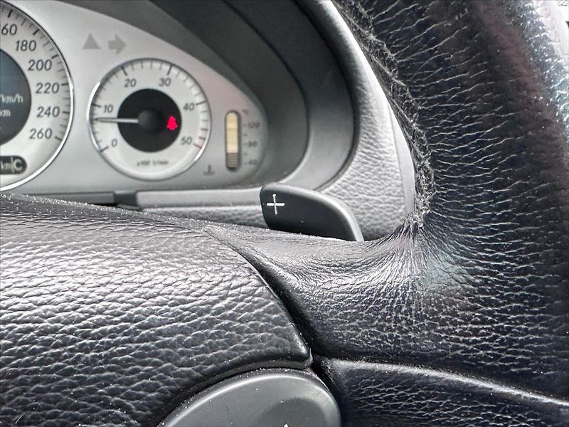 Mercedes-Benz Třídy E E 320 CDI Avantgarde - fotka 23 z 32