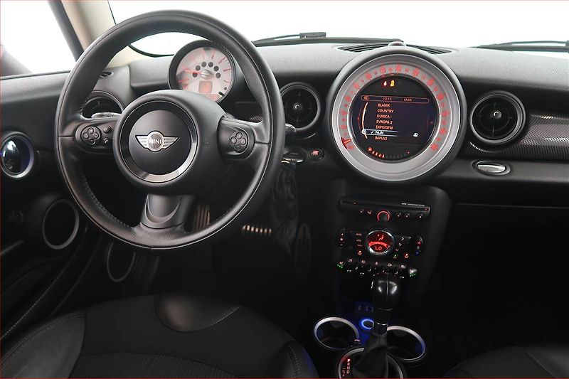 Mini Clubman (2013) Cooper SD, Automat, Navi - fotka 7 z 20