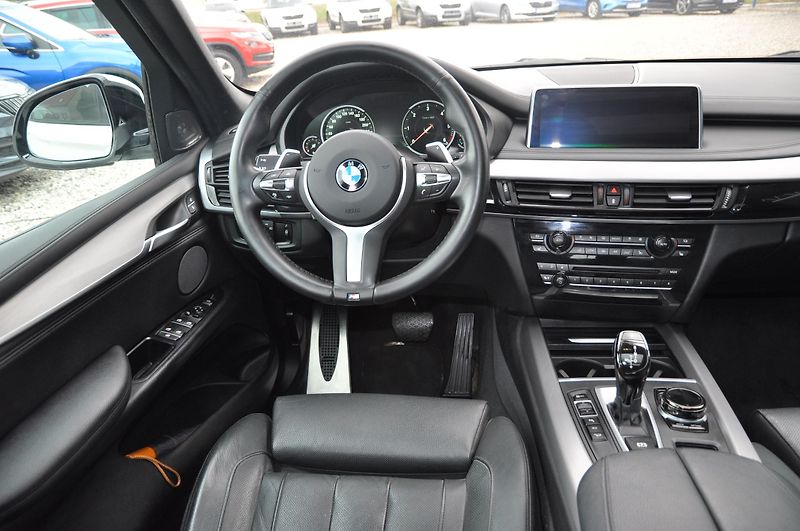 BMW X5 xDrive 40d 230kW M-Paket - fotka 5 z 33