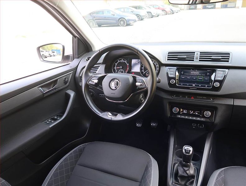 Škoda Fabia (2022) 1.0 TSI, Serv.kniha, Tempomat - fotka 7 z 23