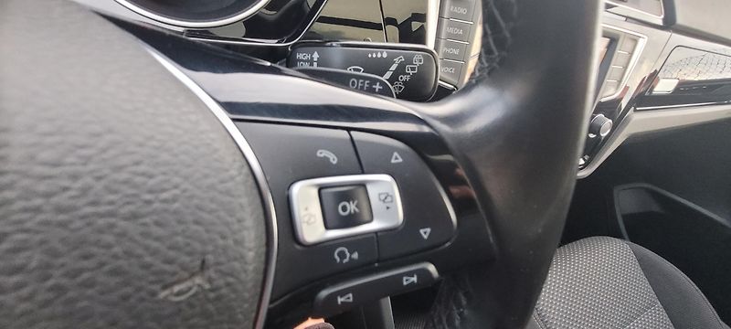 Volkswagen Touran (2016) 1,4TSi 110kW benzín DSG FuLLeD - fotka 24 z 44