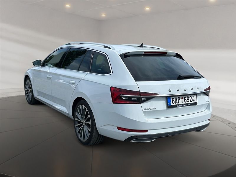 Škoda Superb 2,0 TDI 147 4x4 L&K Aut - fotka 4 z 10