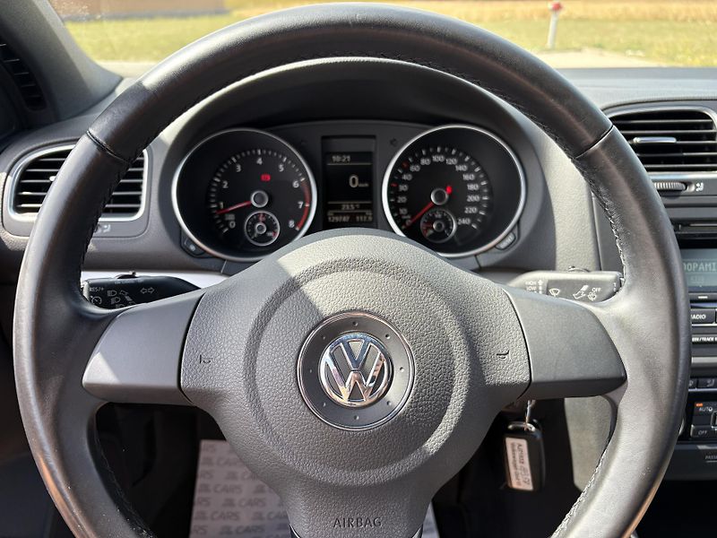 Volkswagen Golf 1.2 TSI CABRIOLET SERVISKA - fotka 20 z 40