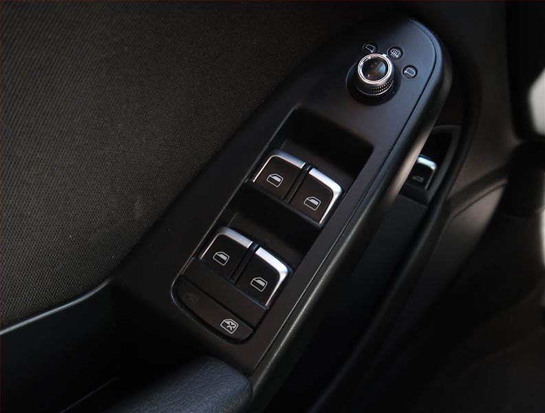 Audi A4 (2014) Ambition 2.0 TDI, Automat - fotka 17 z 18