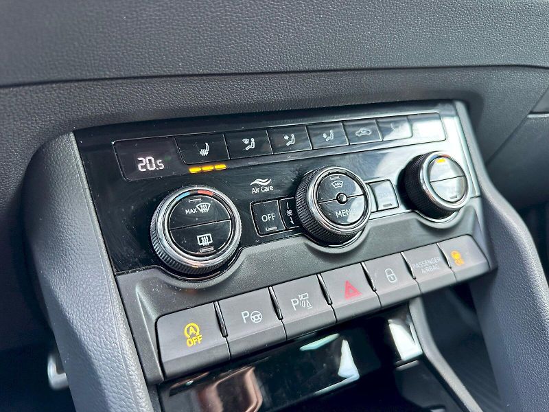 Škoda Karoq (2024) 1.5 TSI 110kW Sportline DSG - fotka 22 z 31