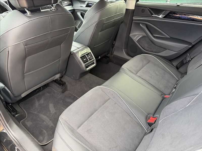 Volkswagen Passat 1.5 eTSI Business/HUD/ERGO - fotka 23 z 28